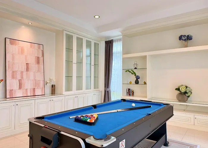 Pool Ramkhamhaeng 9 *